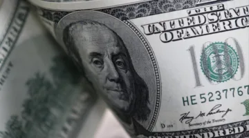 كم سعر 100 دولار اليوم في السوق السوداء؟ توقعات جديدة تثير الجدل اقتصاديا