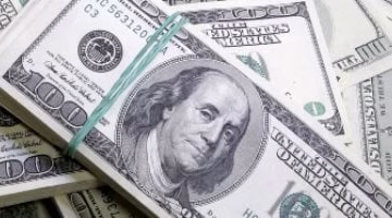 تأرجح جديد في سعر الدولار أمام الجنيه.. تعرف على الأسعار اليوم في البنوك