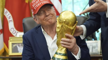 ترامب يفتح الباب للعبة كرة القدم.. هل سيكون المال السبب؟
