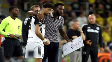 جدل كبير يحيط بوسام أبو علي في مباراة كولومبوس ونيو إنجلاند بالدوري.. ما القصة؟