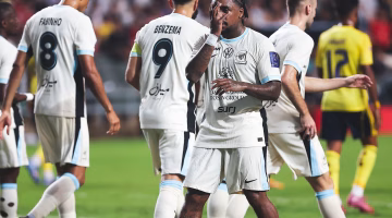موعد وأبرز تفاصيل مباراة الاتحاد والأخدود في افتتاح الدوري السعودي 2025 والقناة الناقلة رسميًا